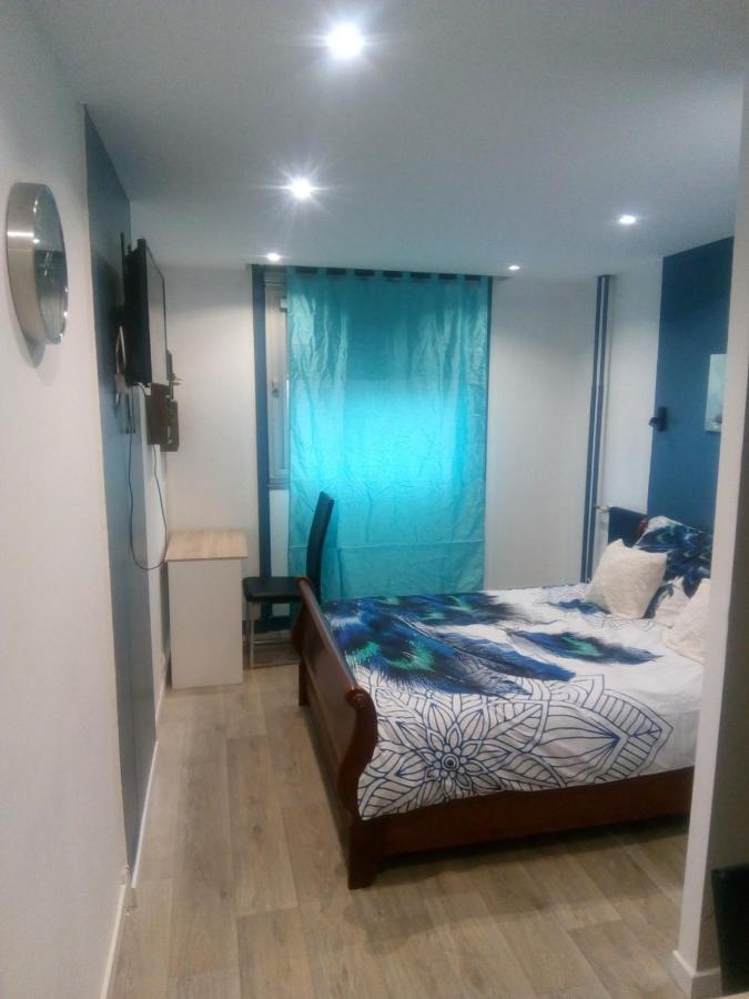 Studio 28M² Au Pied De La Defense Курбевуа Экстерьер фото